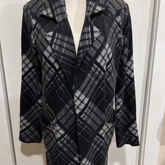 Oliver.O Twill Black, Black,White and Navy Plaid Cardigan Sweater Jacket Size M - Picture 6 of 7